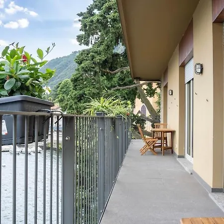 Bellini - Private Terrace & Garage Appartement Moltrasio